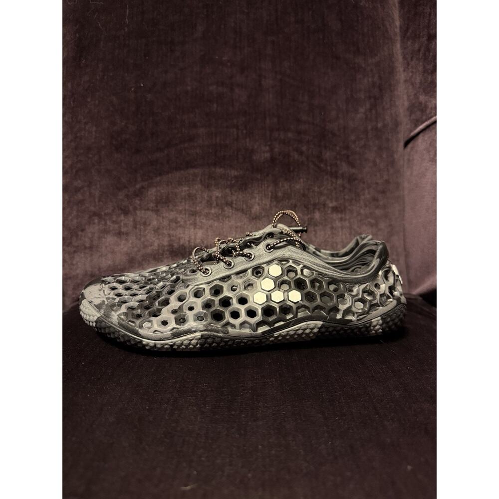 Size 8/39 US Women’s Vivobarefoot Ultra III Water Shoes Grey 207171-05